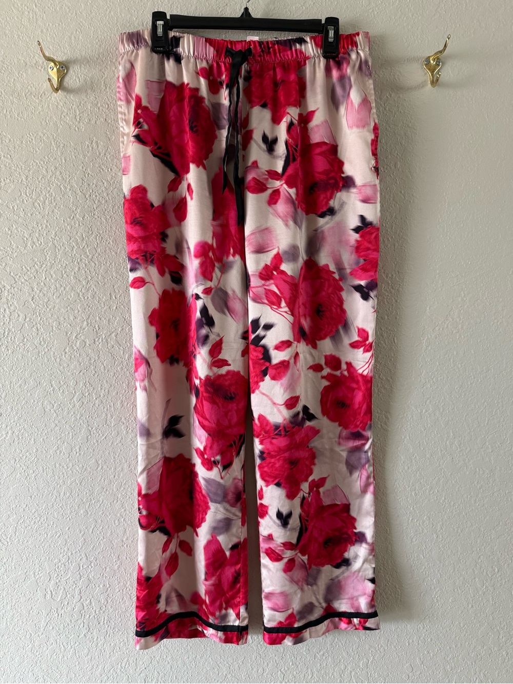 Victoria’s Secret Watercolor Rose Satin Pajama Lounge Pants Size L Romantic